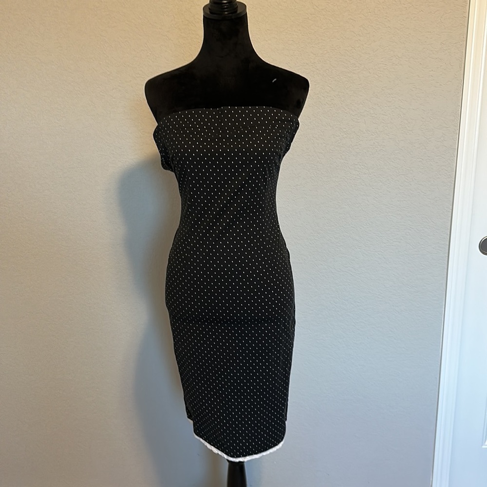 Polka dot strapless dress